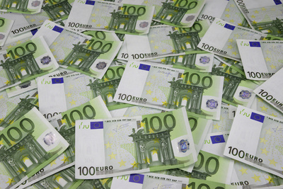 Bußgeld für Facebook, Bild: fotoART by Thommy Weiss / pixelio.de